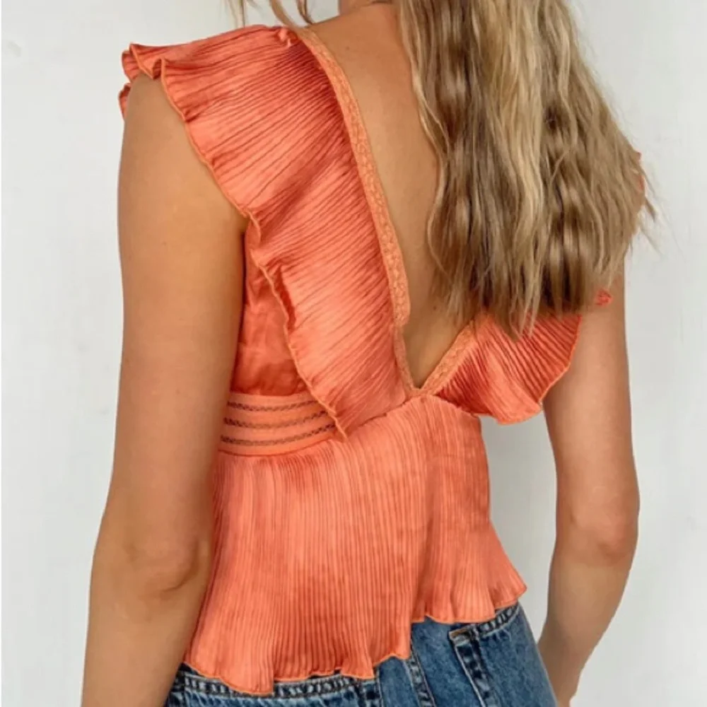 Cute Ruffle Top - Picture 4 of 4